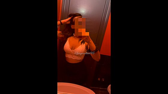 outside cum in swinger club