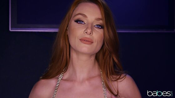 striptease redhead🍑🍒🍌with🍑💖#big boobs makes a stripteae and masturbates in the bathroom